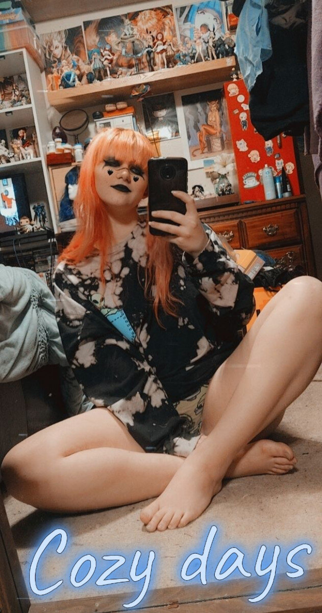 Smolmilkybaby (@smol.milky_baby), OnlyFans creator