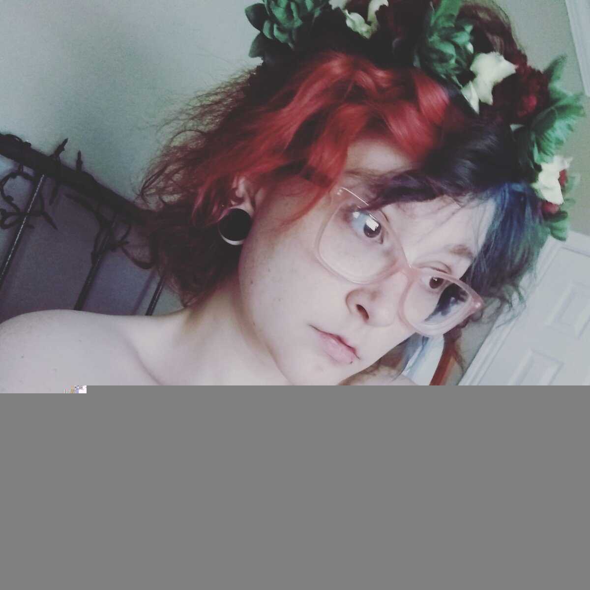 Smolkittenbigmittens (@smolkittenbigmittens), OnlyFans creator