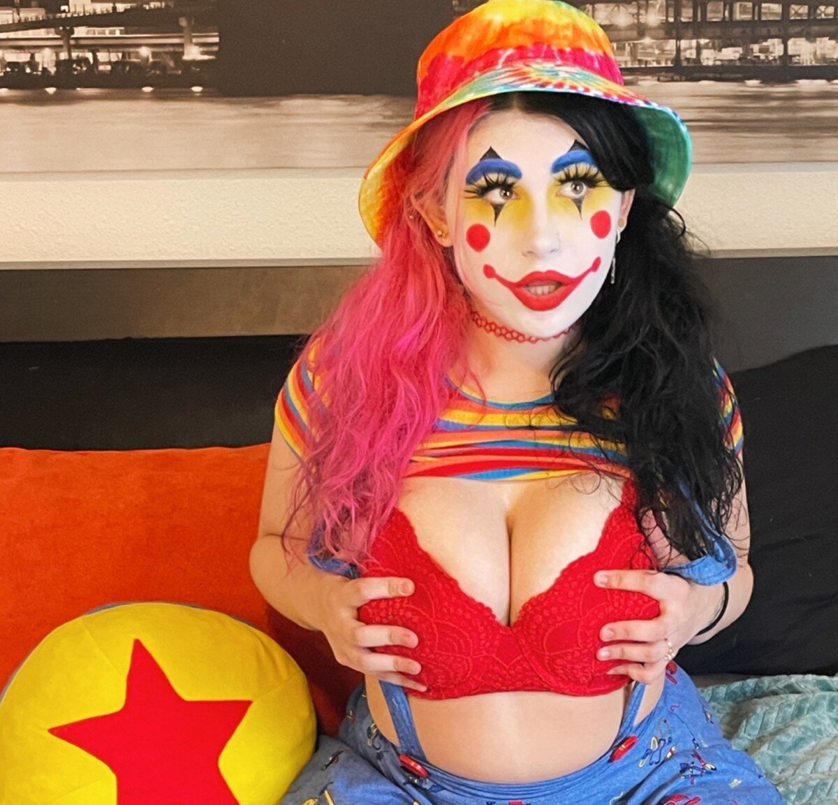 Smollbabey (@smollbabey), OnlyFans creator