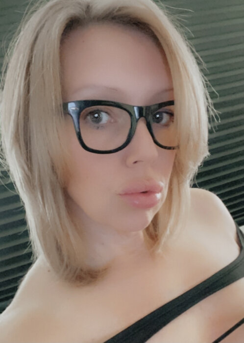 Smutmoe (@smutmoe), OnlyFans creator