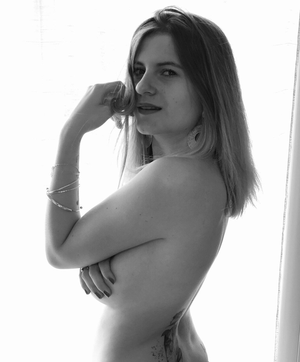Snowishh (@snowishh), OnlyFans creator