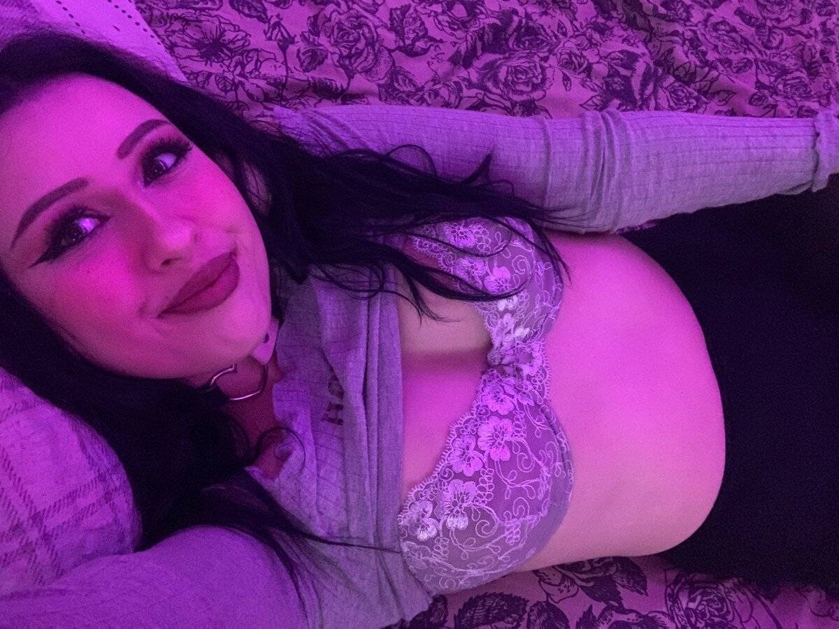 Snowybubbles16 (@snowybubbles16), OnlyFans creator