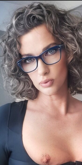 Sonya (@sonya69t), OnlyFans creator