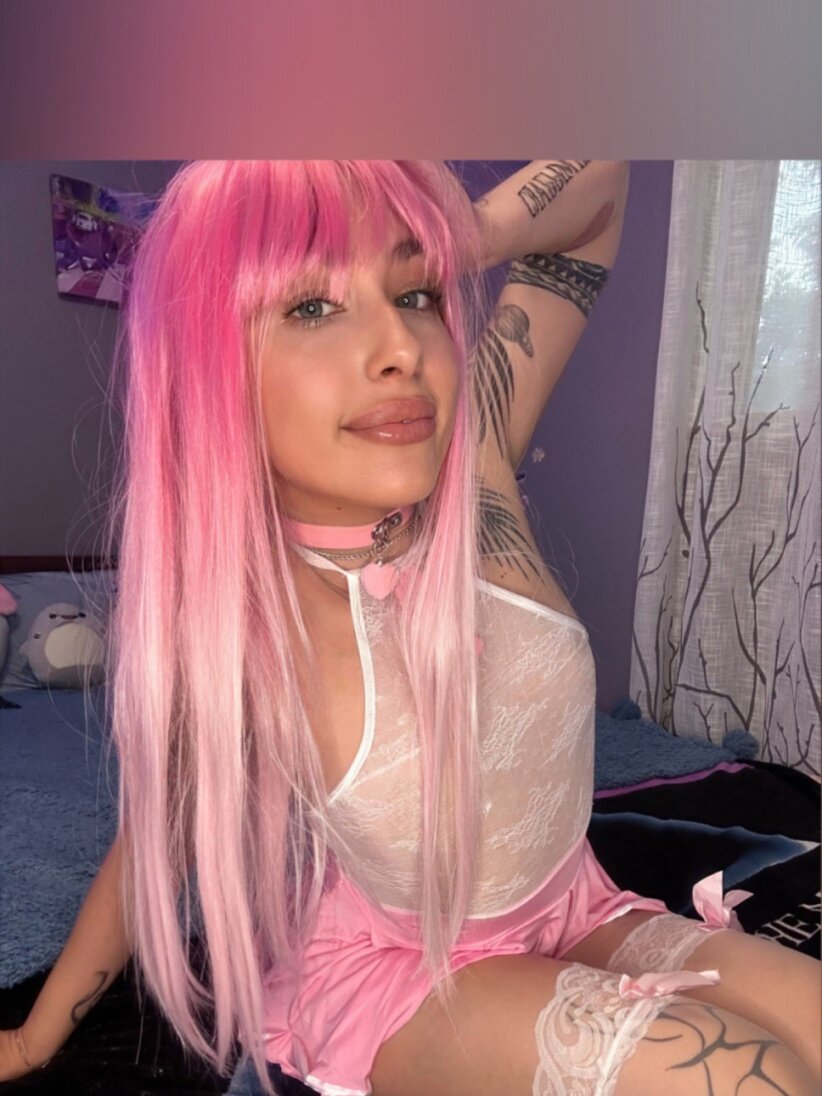 Sofia (@sonyadoll), OnlyFans creator