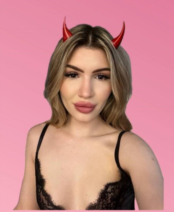 Sophi (@sophi.stication), OnlyFans creator