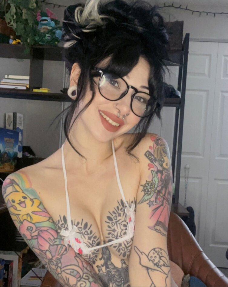 Sophiesugars (@sophie-sugars), OnlyFans creator