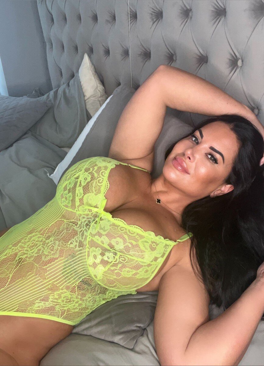 Sophielawson (@sophie_lawson), OnlyFans creator