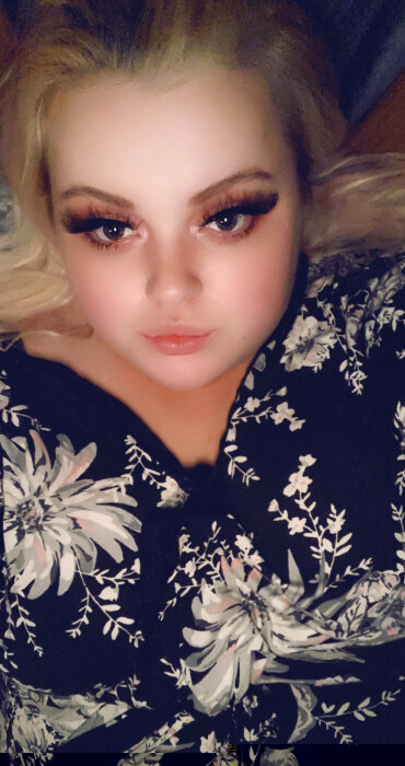 Sophiebbw21 (@sophiebbw21), OnlyFans creator