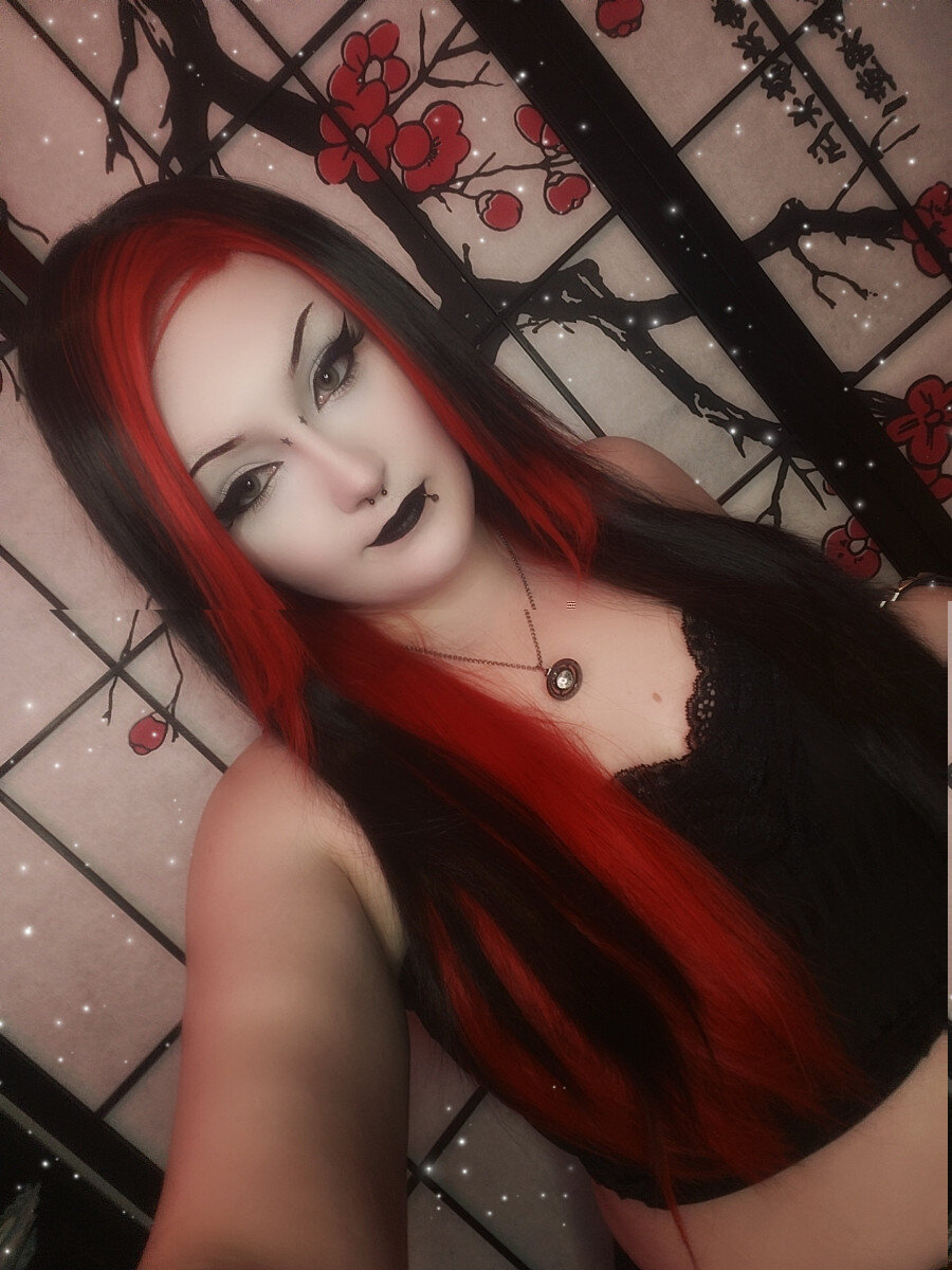 Sorceressshiloh (@sorceressshiloh), OnlyFans creator