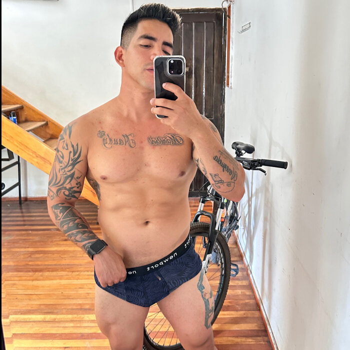 Soycharlirodriguez (@soycharlirodriguez), OnlyFans creator
