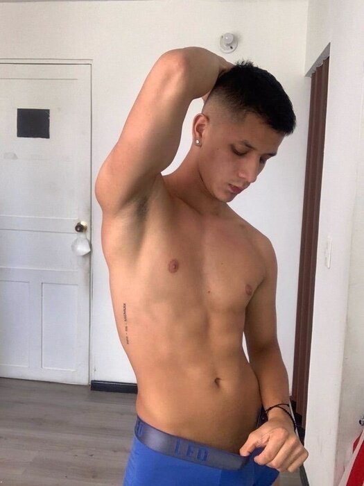 Soyyleonardoficial (@soyyleonardoficial), OnlyFans creator