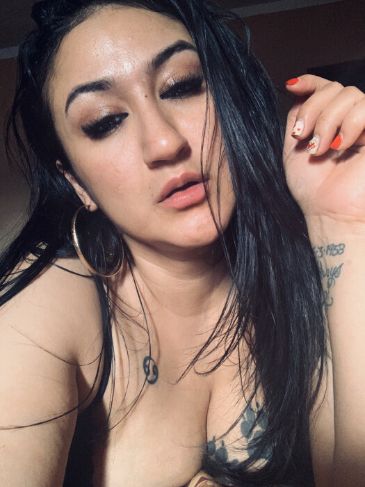 Spanishprettymami (@spanishprettymami), OnlyFans creator