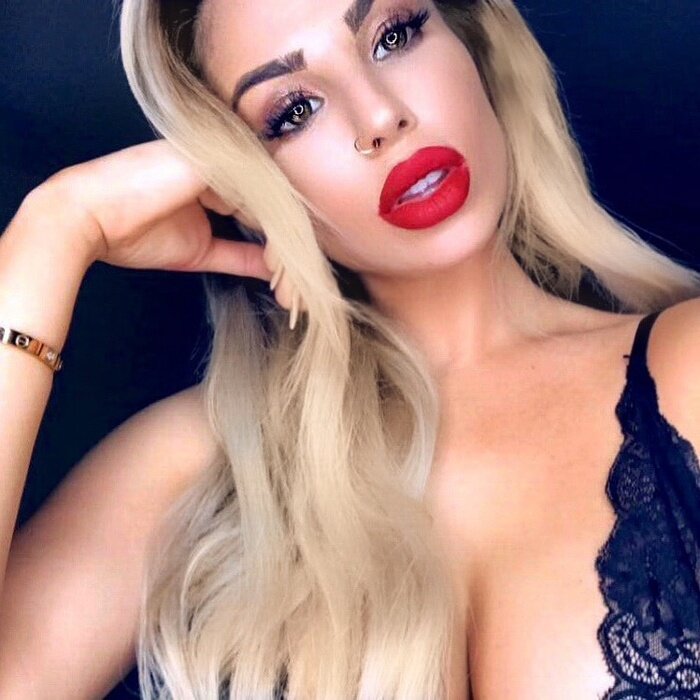 Spanishwithcrystal (@spanishwithcrystal), OnlyFans creator