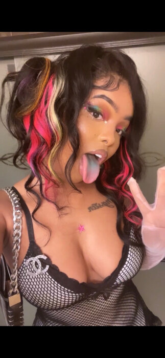 Sparklestarr (@sparklestarr), OnlyFans creator