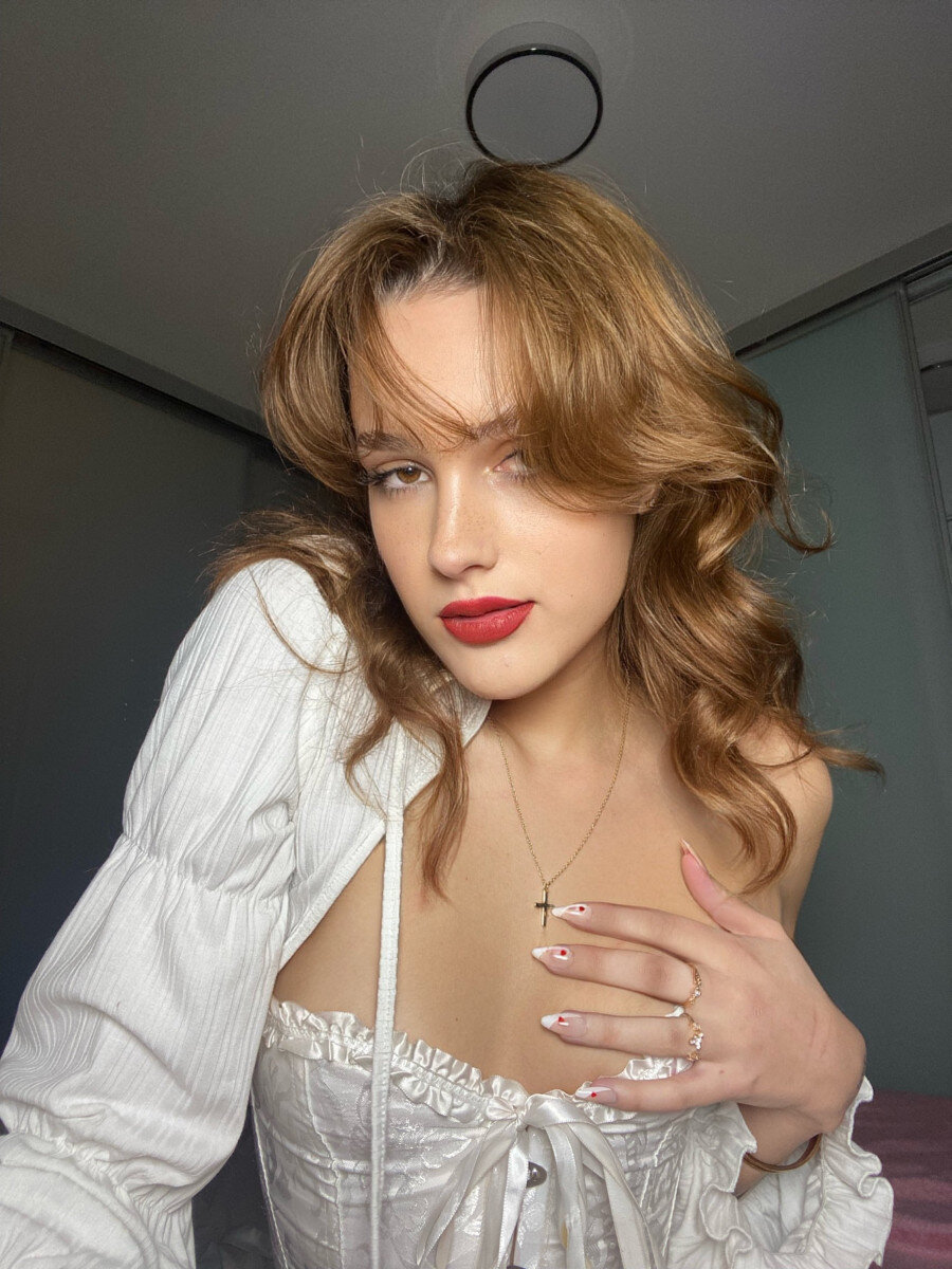 Sparrowvoler (@sparrowvoler), OnlyFans creator
