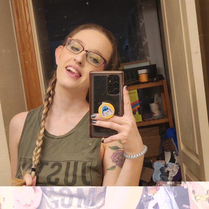 Squishyem93 (@squishyem93), OnlyFans creator