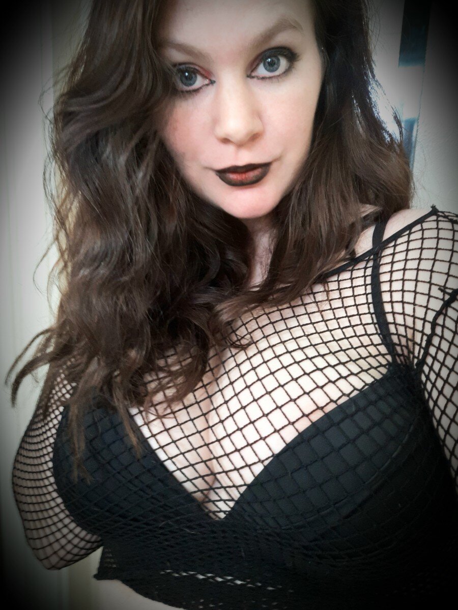 Squishyjellyfish (@squishyjellyfish), OnlyFans creator
