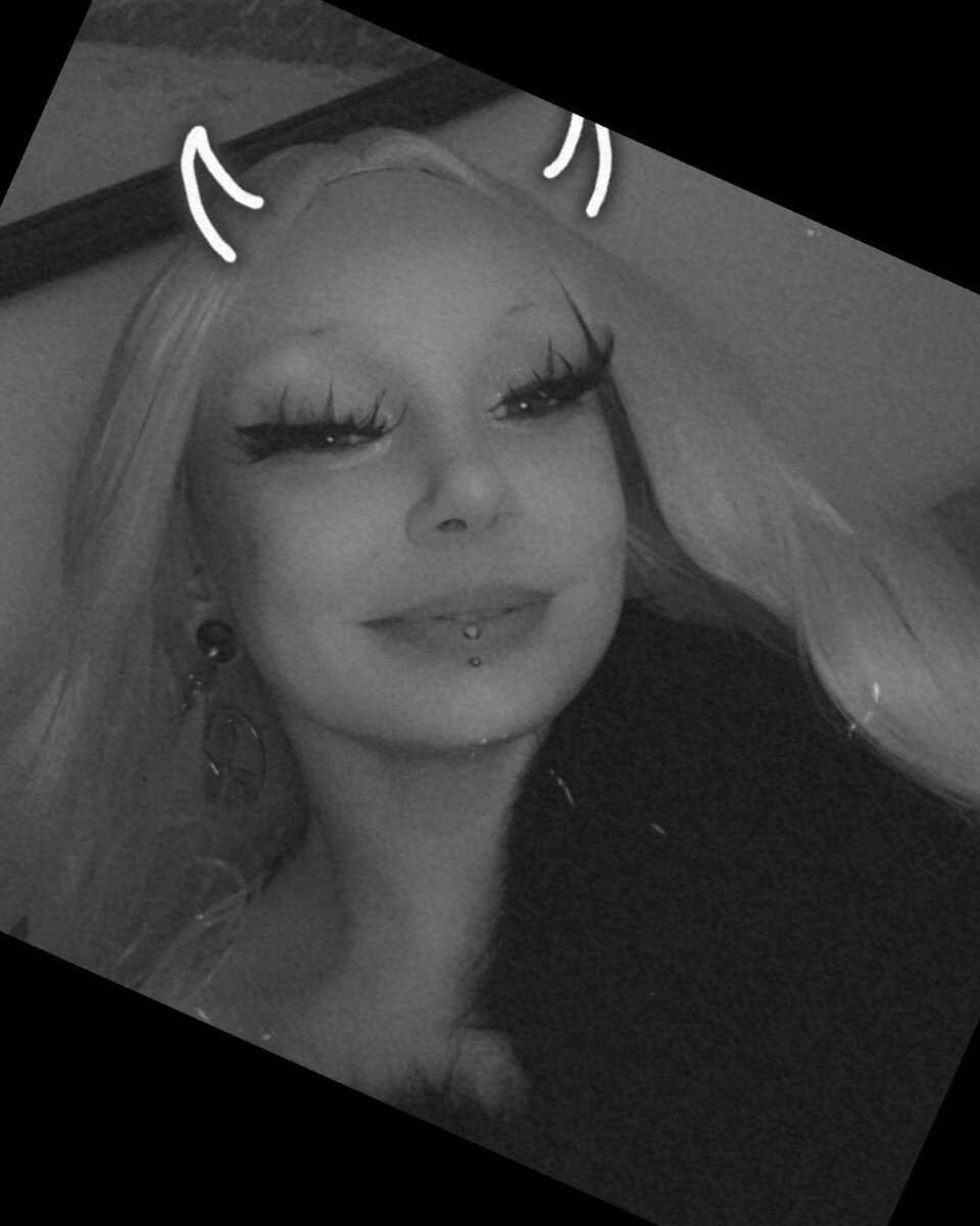 Sssinderella (@sssinderella), OnlyFans creator