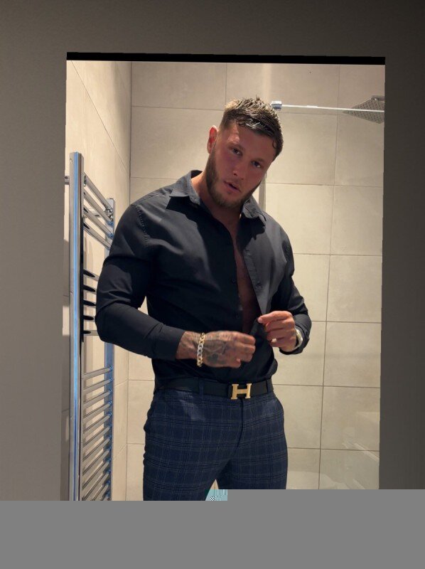 Stackedbigg (@stackedbigg), OnlyFans creator