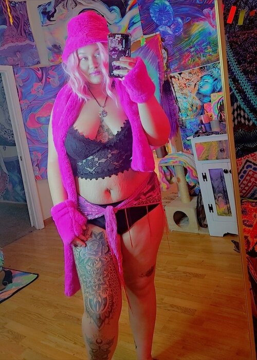 Starfirerayne (@starfirerayne), OnlyFans creator