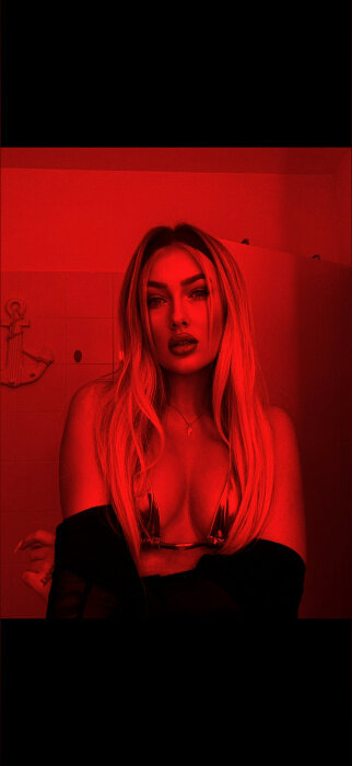 Stellablond13 (@stellablond13), OnlyFans creator