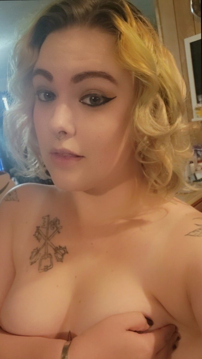 Stormyskies96 (@stormyskies96), OnlyFans creator