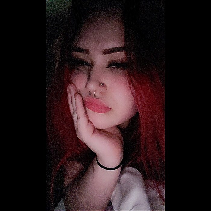Strawb3rriesxxx (@strawb3rriesxxx), OnlyFans creator