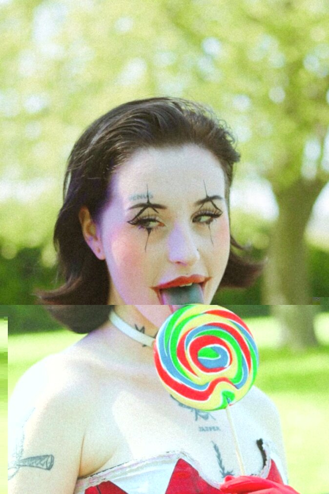Strawberrymonoxide (@strawberrymonoxide), OnlyFans creator