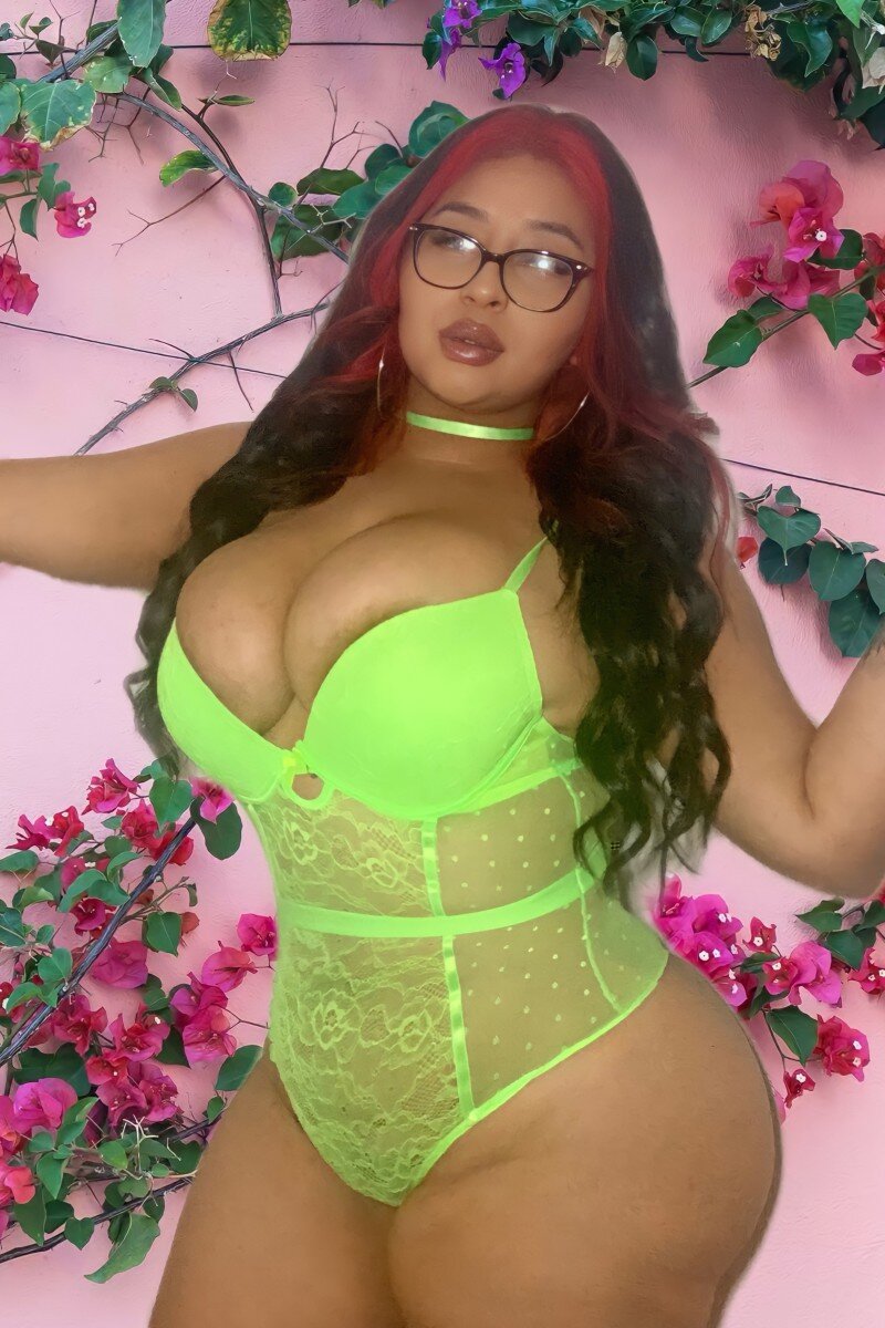 Sugaatitss (@sugaatitss_), OnlyFans creator