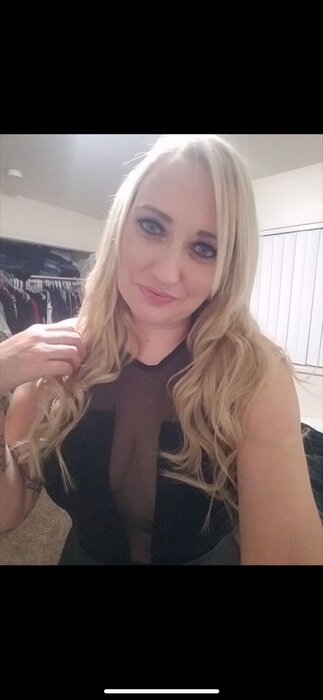 Sugarlips777 (@sugarlips777), OnlyFans creator
