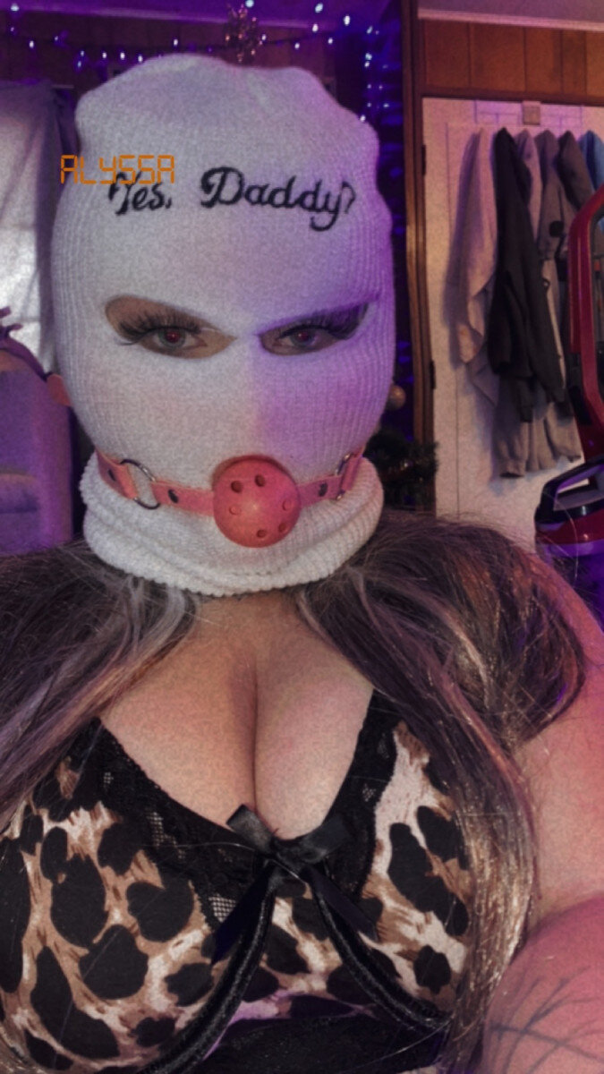 Sugarnspiceblondie (@sugarnspiceblondie), OnlyFans creator