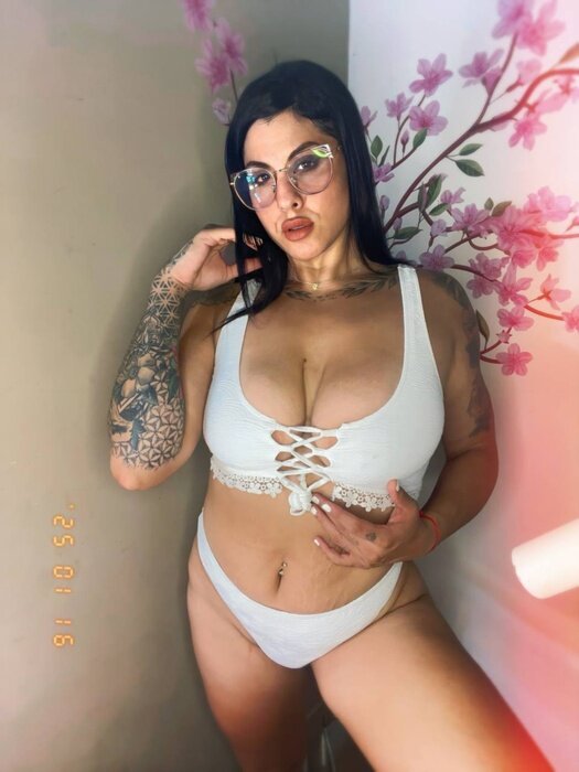 Crystal (@sultry.boxer), OnlyFans creator