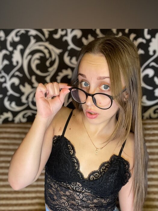Elizabeth (@sunnnydelight), OnlyFans creator