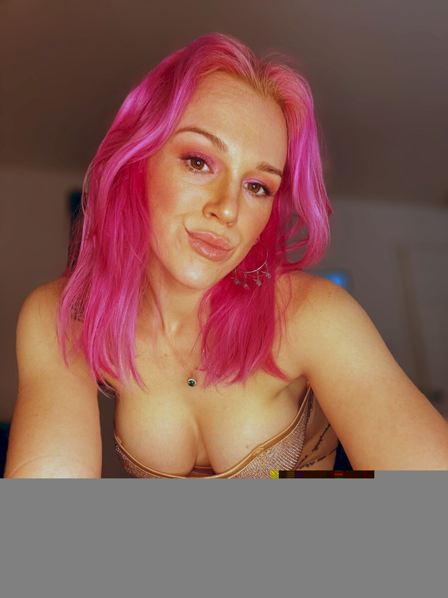 Sunnybabe22 (@sunnybabe22), OnlyFans creator