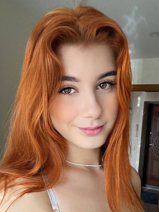 Milana (@sunnyfoxxy), OnlyFans creator