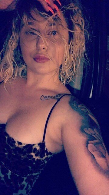 Sunshine1997 (@sunshine1997), OnlyFans creator