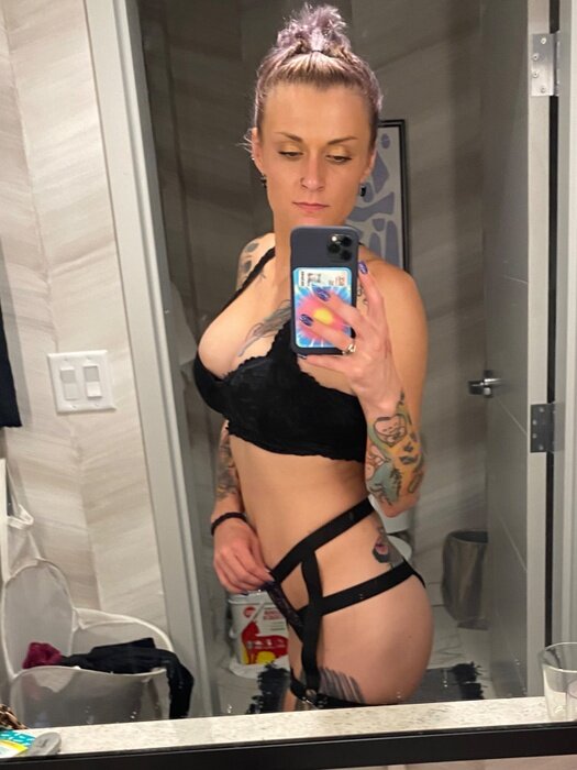 Swallowyoursoul (@swallowyoursoul), OnlyFans creator