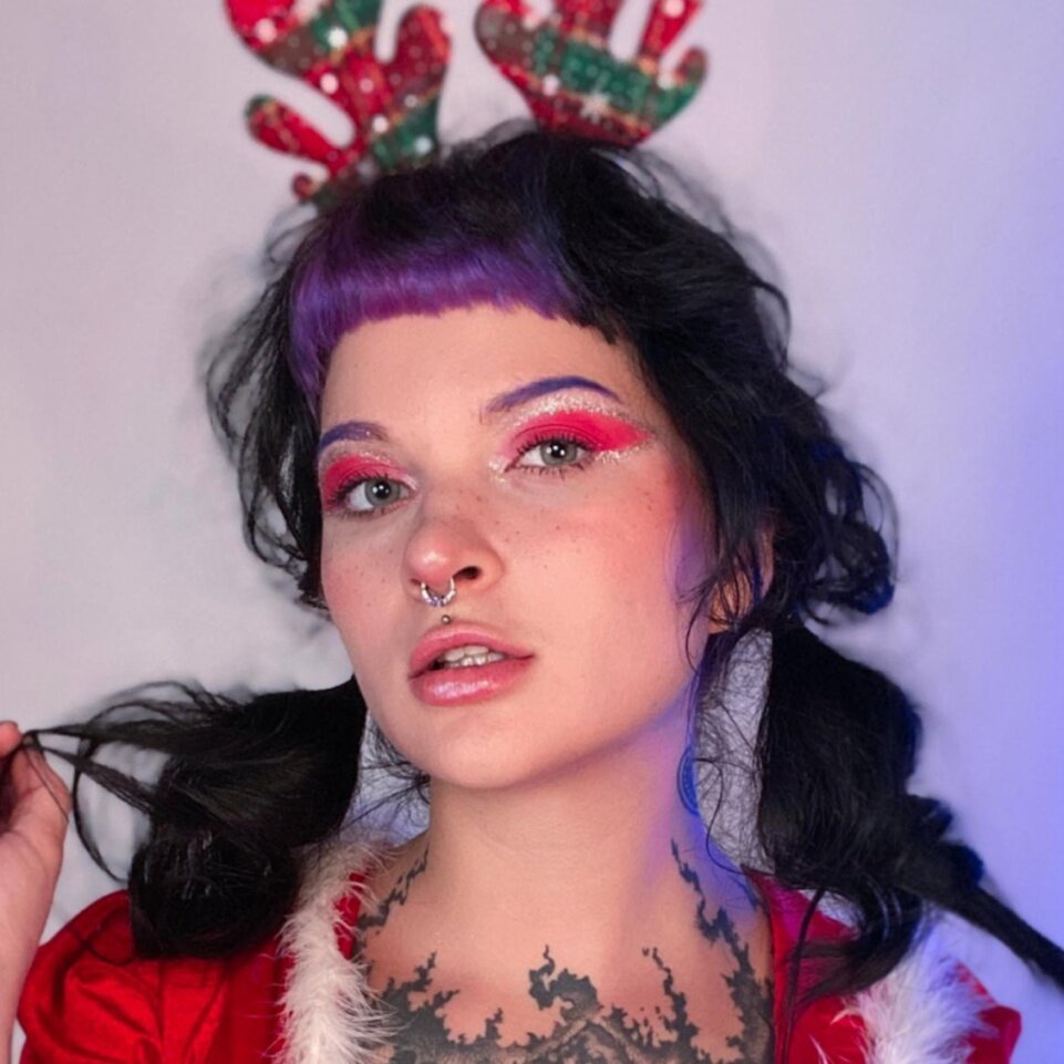 Sweetalicefree (@sweet_alice_free), OnlyFans creator