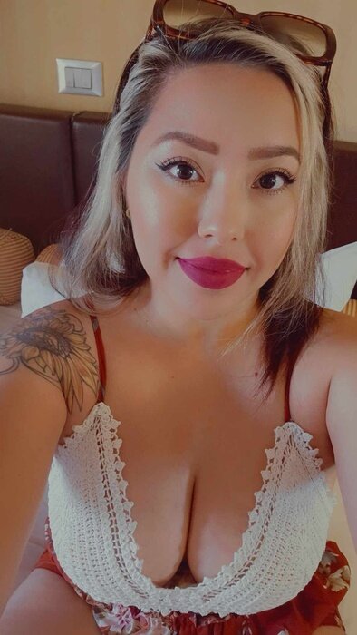 Sweetcheekz69 (@sweet_cheekz_69), OnlyFans creator