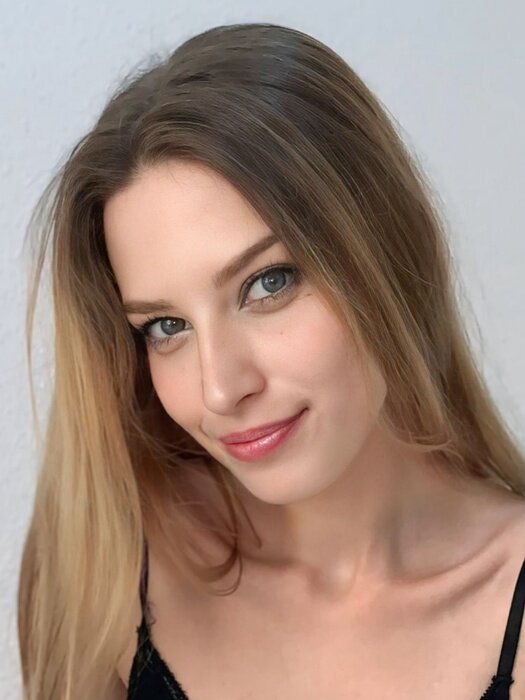Sweetmolly (@sweet_molly), OnlyFans creator