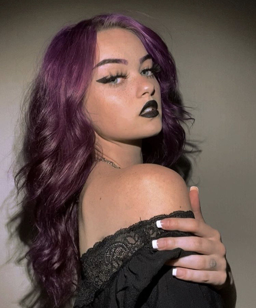 Sweetbabynicotine (@sweetbabynicotine), OnlyFans creator