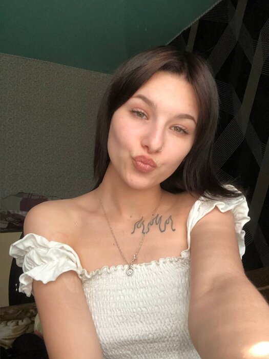 Sweetemmilly (@sweetemmilly), OnlyFans creator