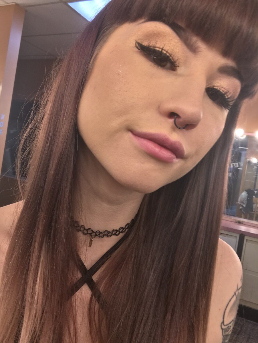 Sweetlilivy (@sweetlilivy), OnlyFans creator