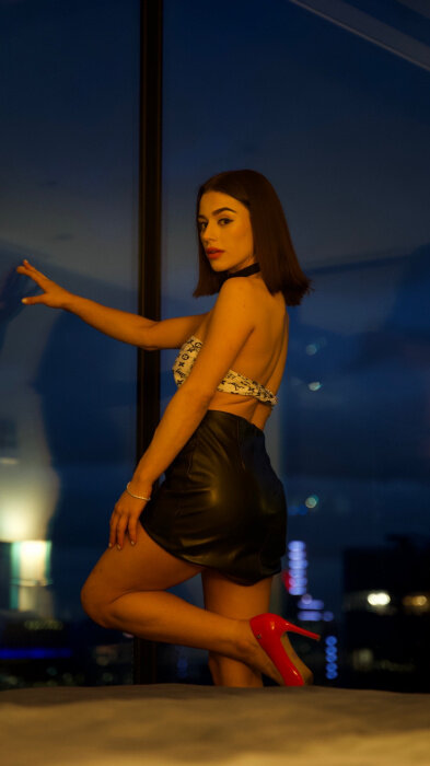 Sweetpetitetreatt (@sweetpetitetreatt), OnlyFans creator