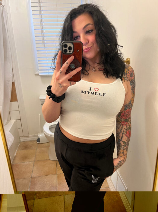 Sweetsecret88 (@sweetsecret88), OnlyFans creator