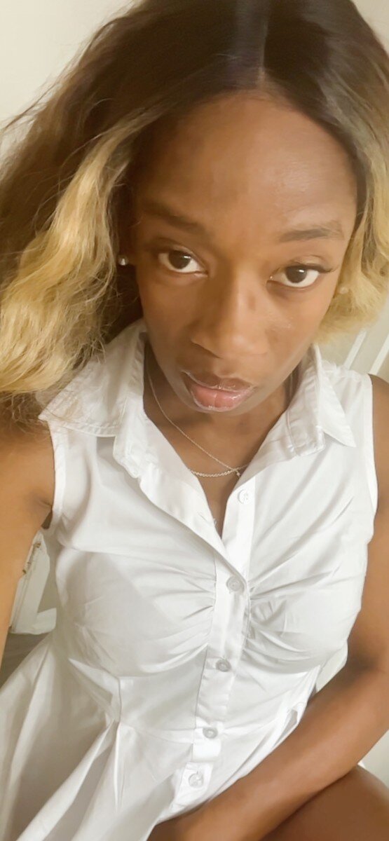 Sweetsexiecool7 (@sweetsexiecool7), OnlyFans creator