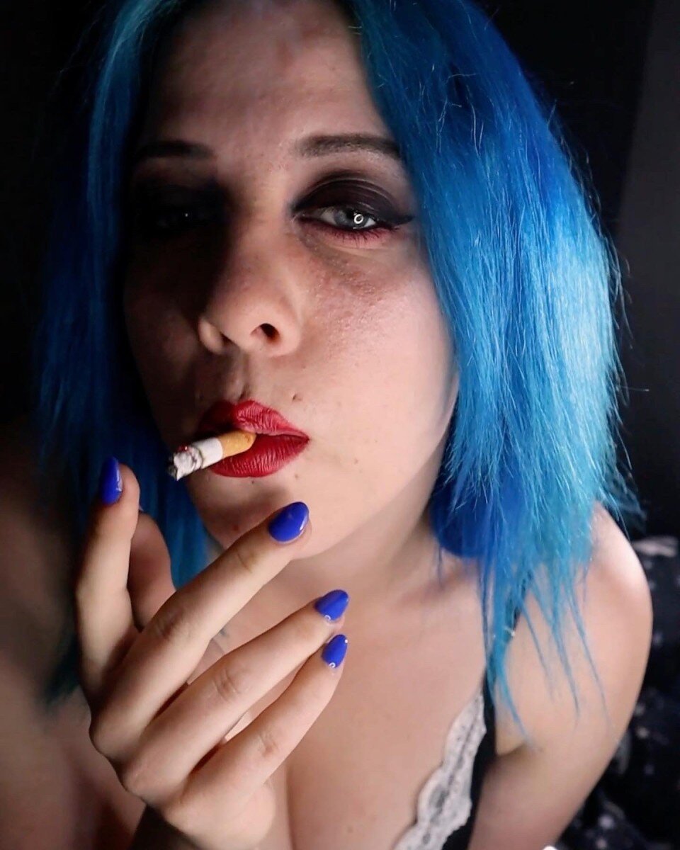 Sweetsmokebadattidud3 (@sweetsmokebadattidud3), OnlyFans creator