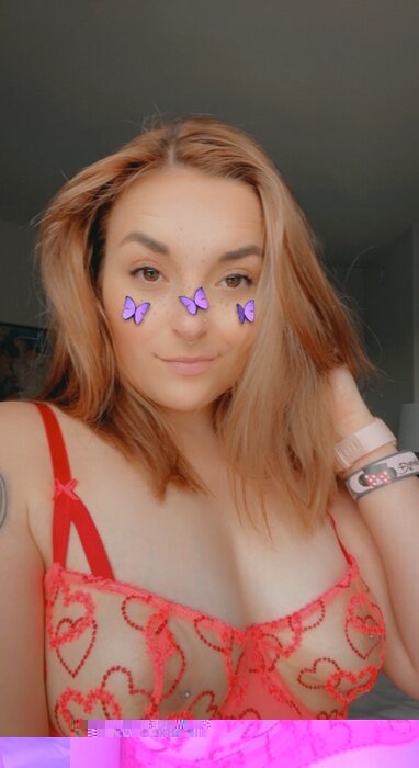 Sweetsugarlips12 (@sweetsugarlips12), OnlyFans creator