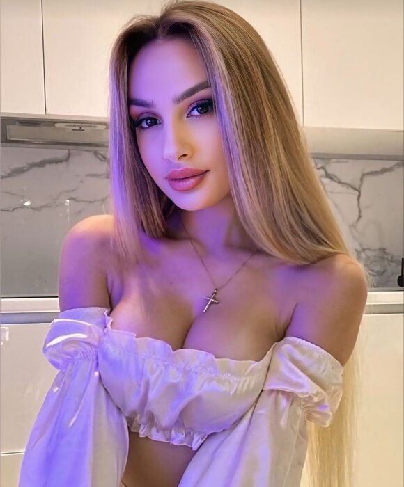 Sweetxstella (@sweetx_stella), OnlyFans creator