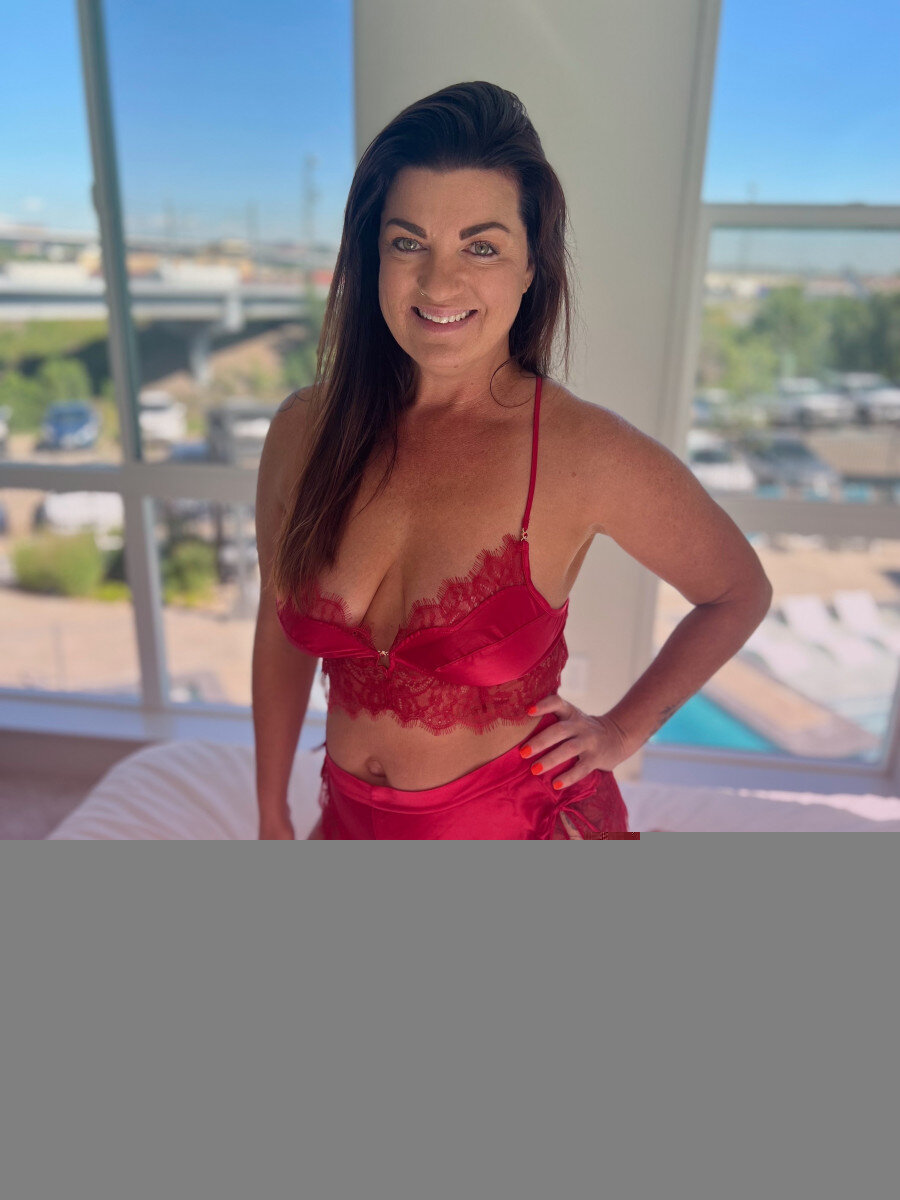 Swingerelle (@swingerelle), OnlyFans creator